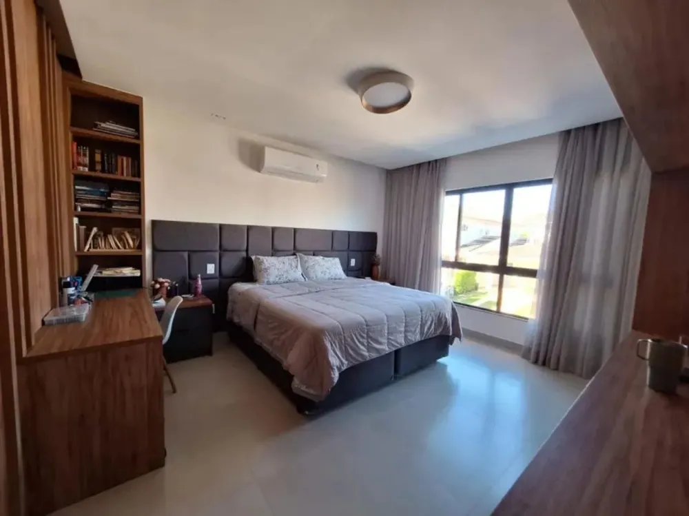 Casa, 4 quartos, 285 m² - Foto 1
