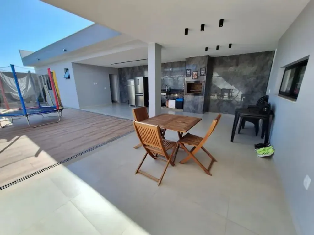 Casa, 4 quartos, 285 m² - Foto 1