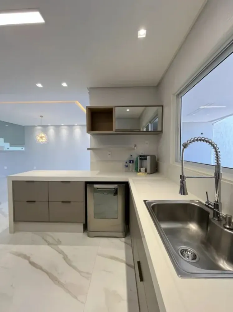Casa, 4 quartos, 262 m² - Foto 9
