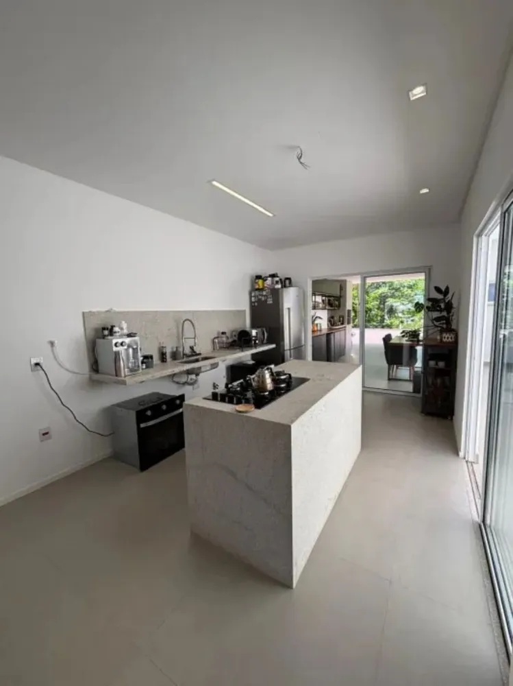 Casa, 3 quartos, 182 m² - Foto 2