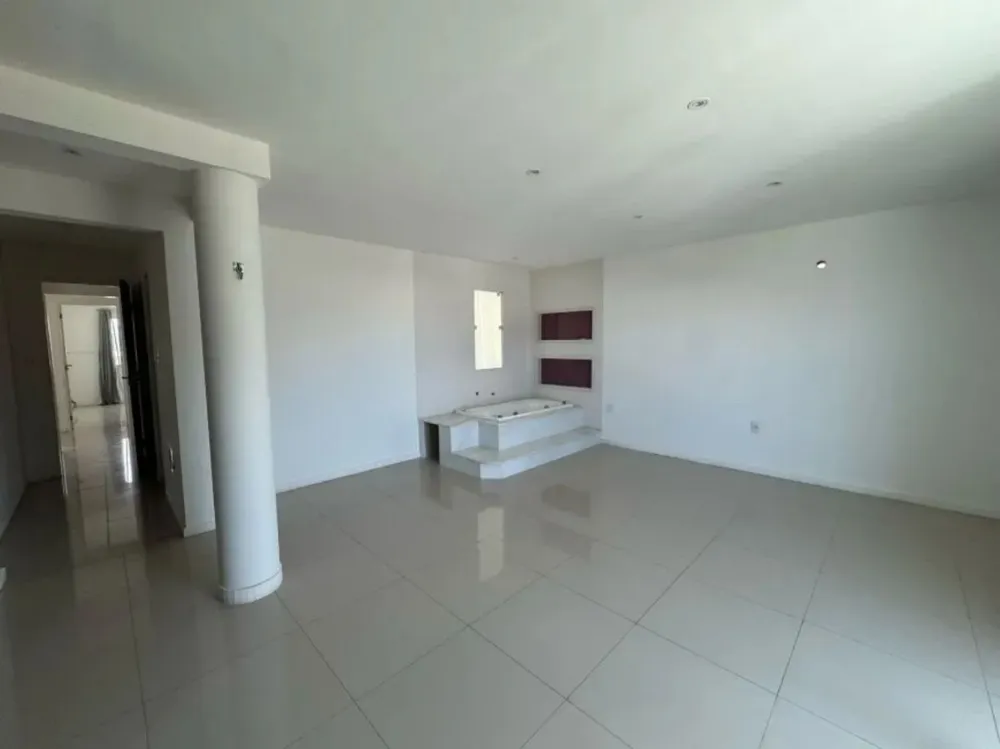 Casa, 4 quartos, 277 m² - Foto 2