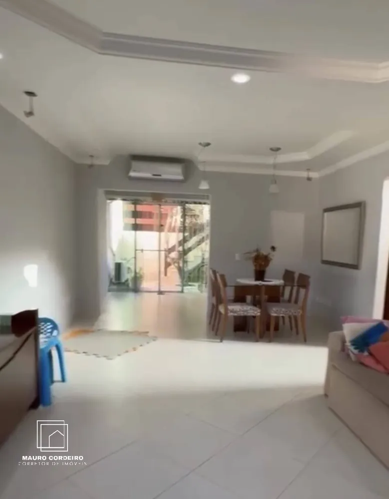 Casa, 4 quartos, 241 m² - Foto 1