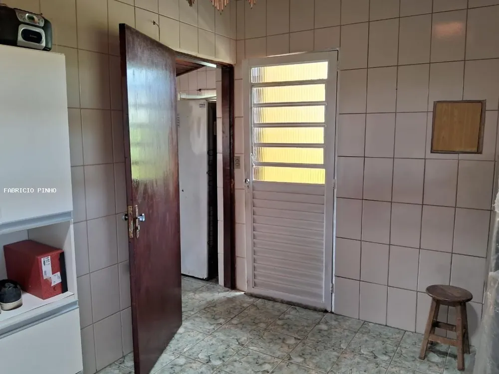 Chácara, 3 quartos, 1000 m² - Foto 1