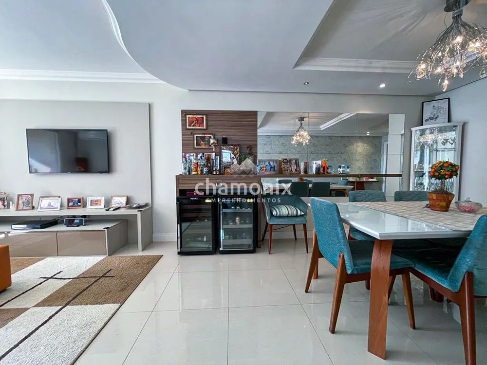 Apartamento, 3 quartos, 156 m² - Foto 2