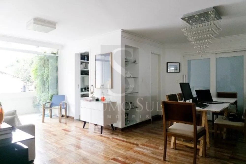 Apartamento à venda com 3 quartos, 130m² - Foto 1