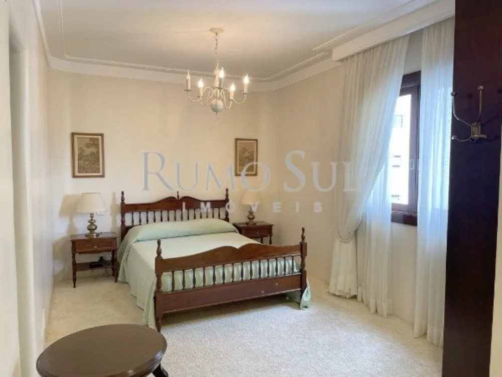 Apartamento, 3 quartos, 240 m² - Foto 2