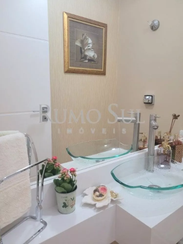 Apartamento, 3 quartos, 130 m² - Foto 1
