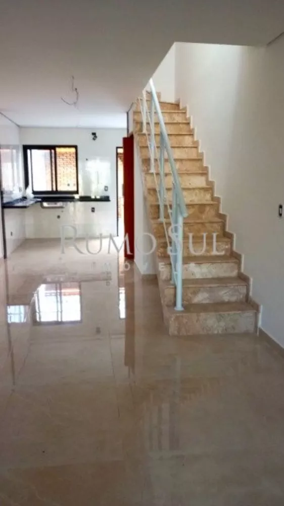 Casa à venda com 3 quartos, 110m² - Foto 2