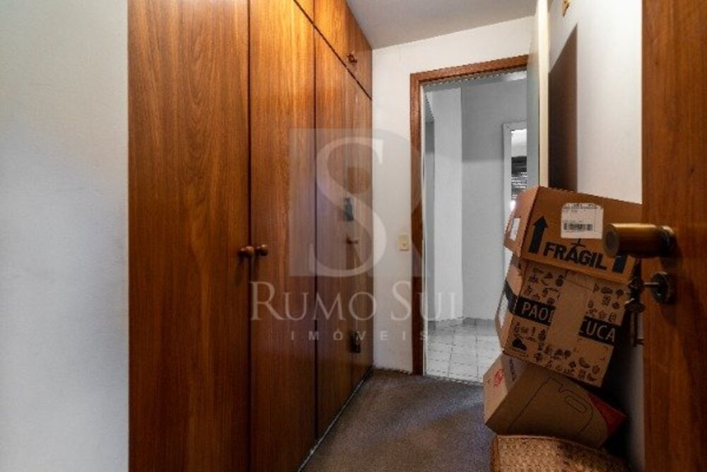 Apartamento à venda com 3 quartos, 147m² - Foto 8