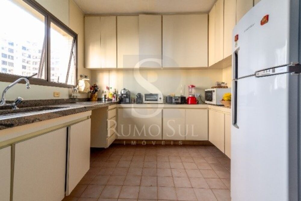 Apartamento à venda com 3 quartos, 147m² - Foto 5