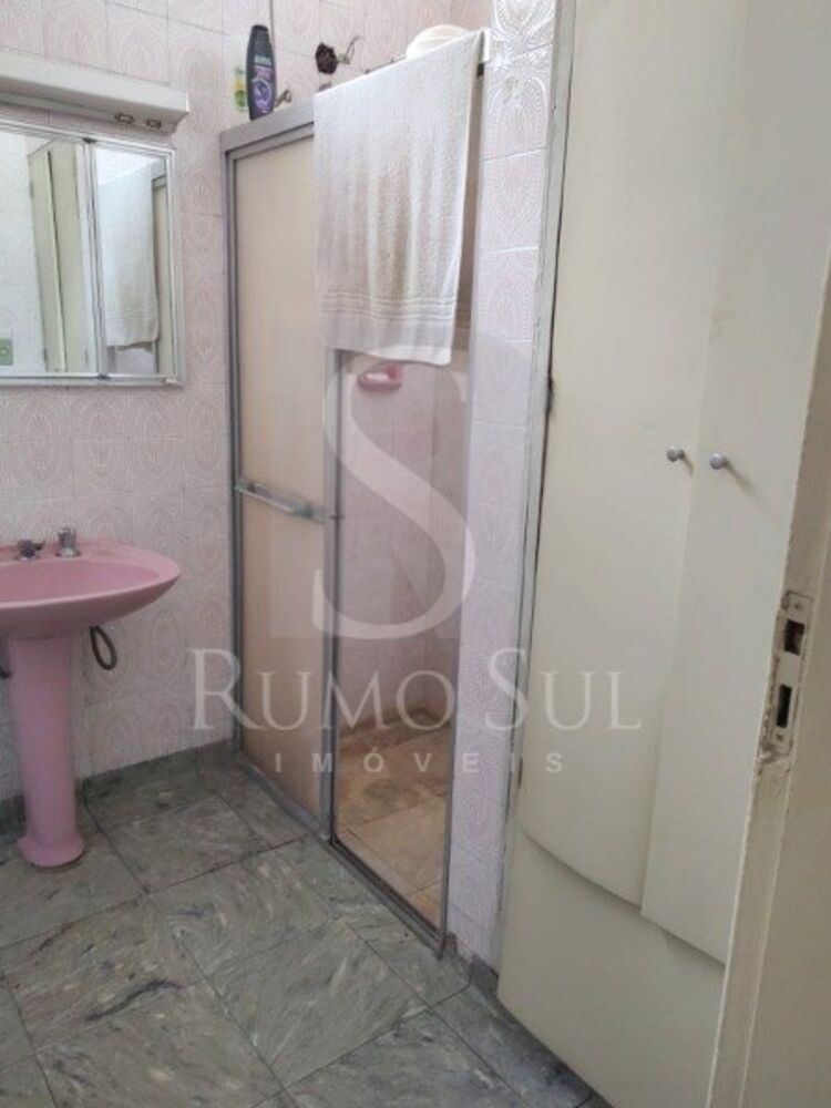 Casa Comercial à venda com 3 quartos, 225m² - Foto 6