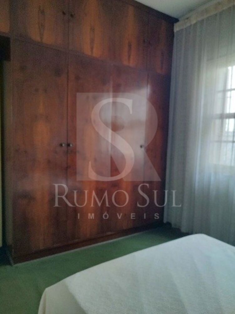 Casa Comercial à venda com 3 quartos, 225m² - Foto 3