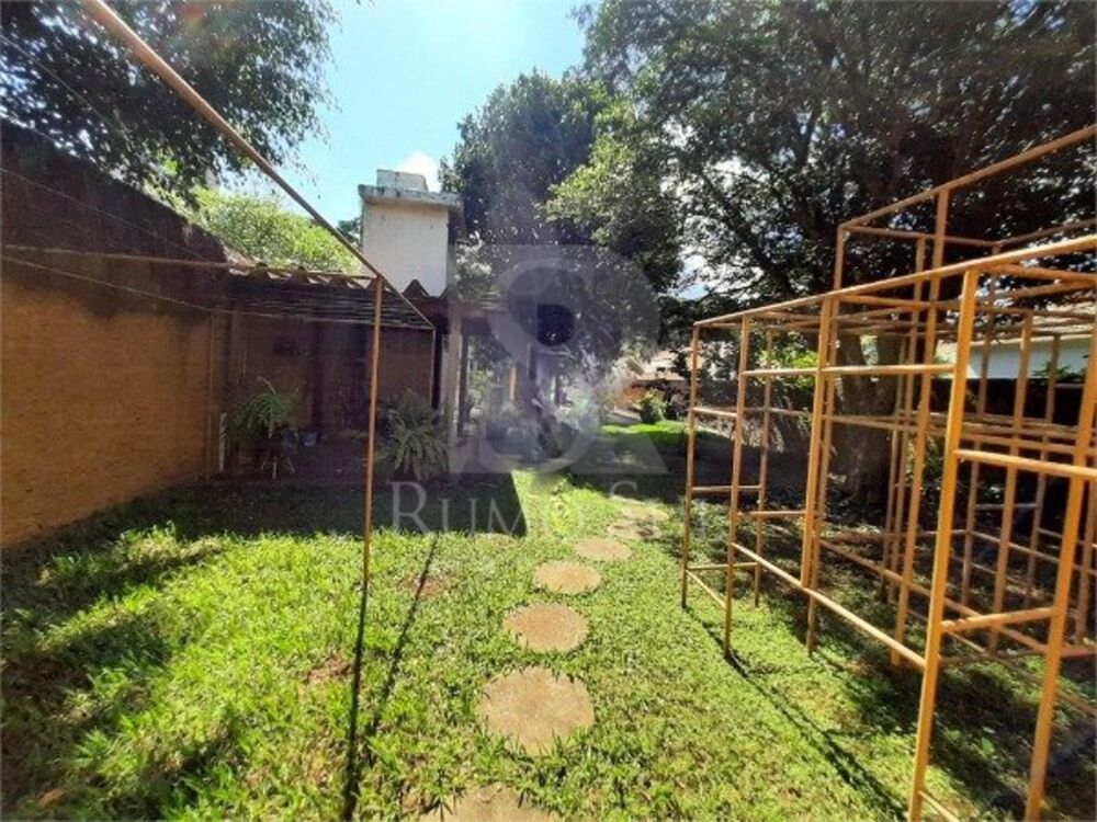Casa, 3 quartos, 233 m² - Foto 1