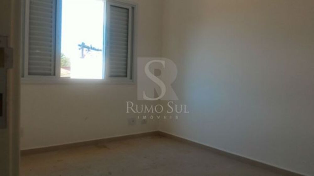 Casa à venda com 3 quartos, 124m² - Foto 2