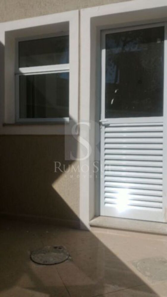 Casa à venda com 3 quartos, 124m² - Foto 4