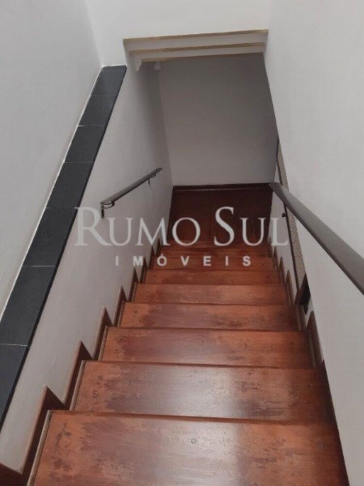 Casa, 4 quartos, 225 m² - Foto 9