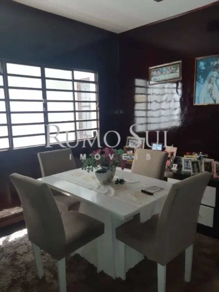 Casa, 4 quartos, 225 m² - Foto 2