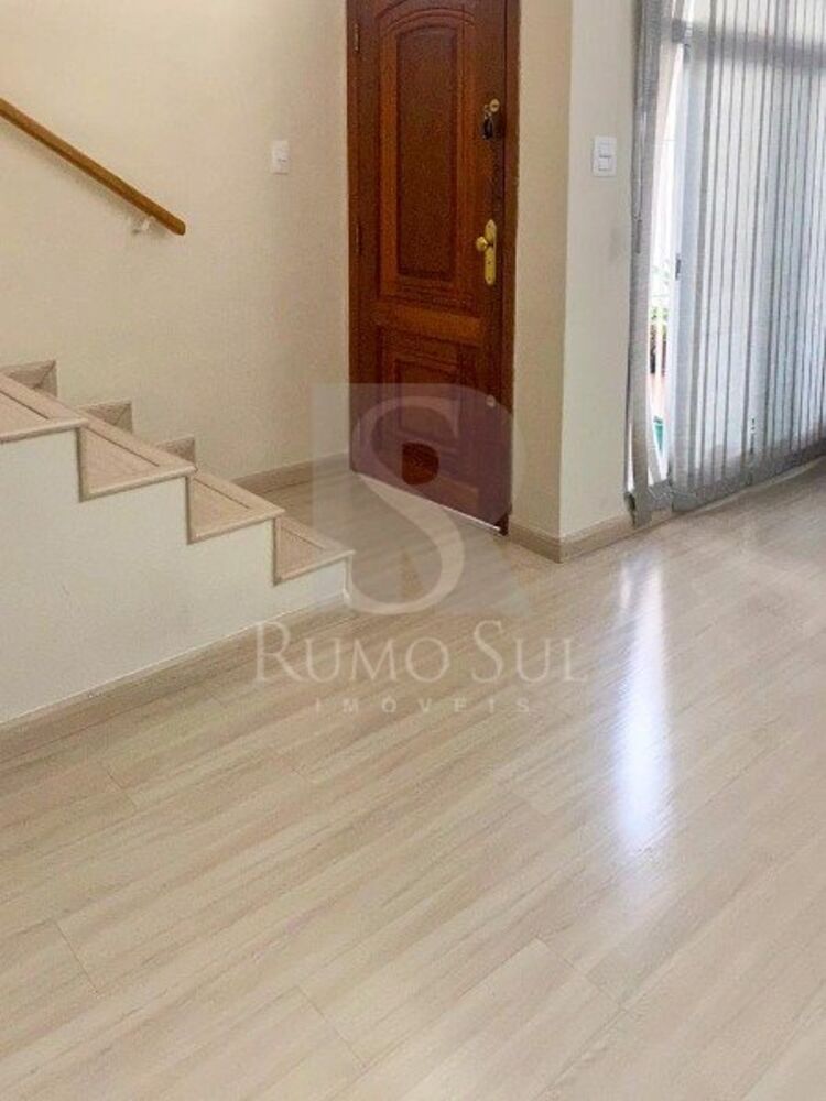 Casa, 3 quartos, 243 m² - Foto 2