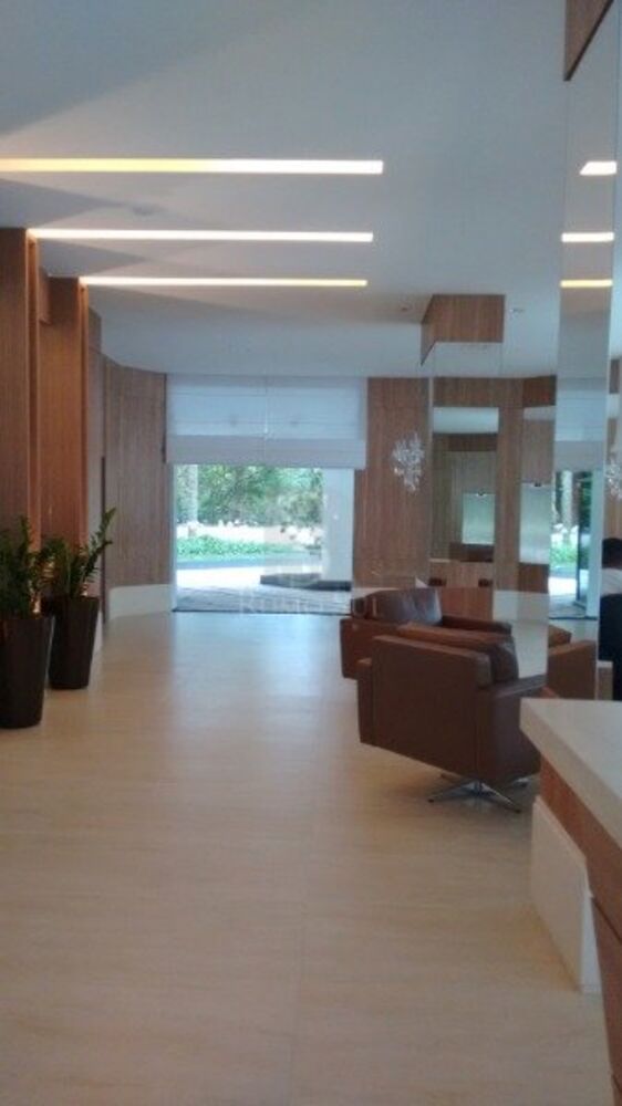 Apartamento para alugar com 4 quartos, 329m² - Foto 3