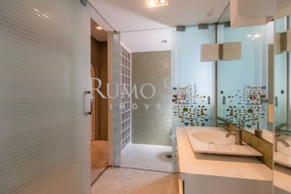 Casa, 4 quartos, 647 m² - Foto 1