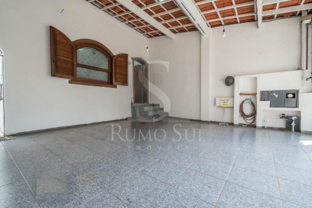 Casa, 5 quartos, 250 m² - Foto 1