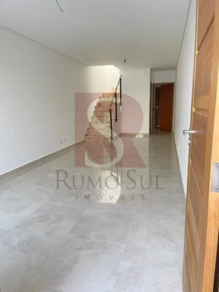 Casa à venda com 3 quartos, 100m² - Foto 1