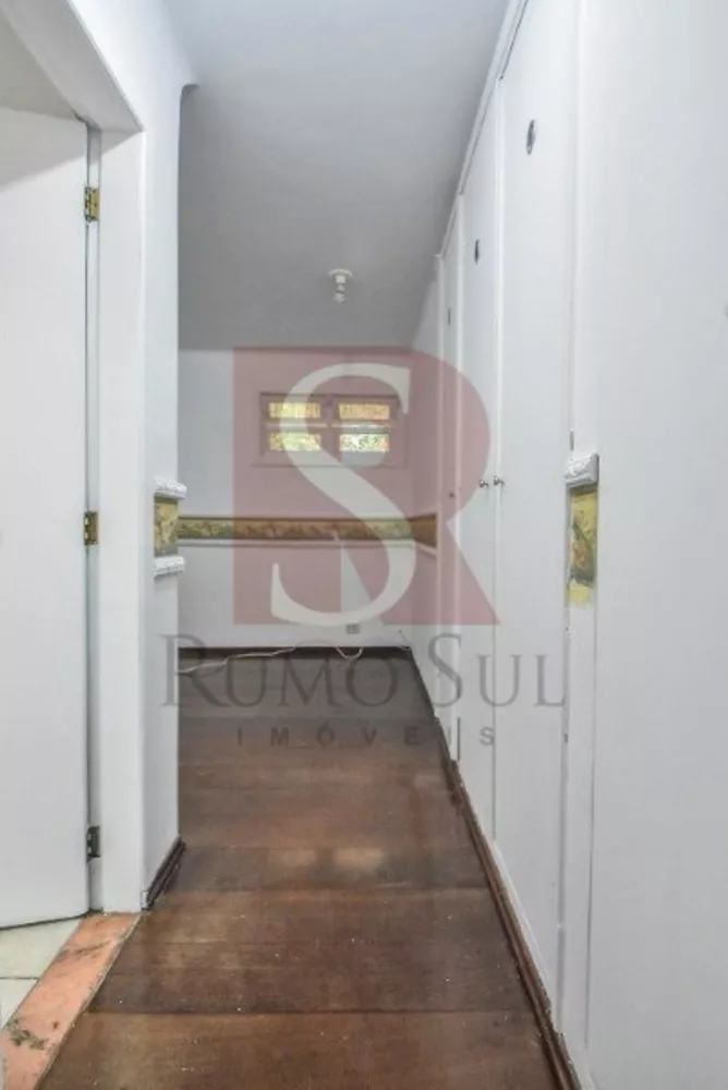 Casa para alugar com 3 quartos, 351m² - Foto 9