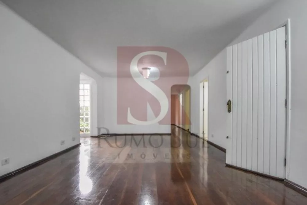 Casa para alugar com 3 quartos, 351m² - Foto 2