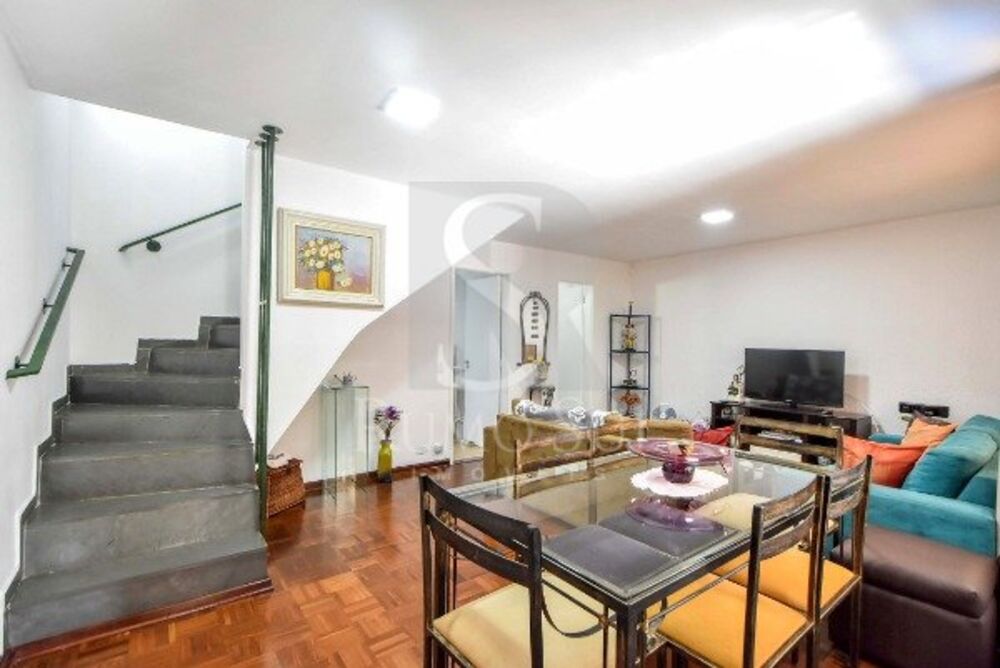 Casa à venda com 3 quartos, 120m² - Foto 1