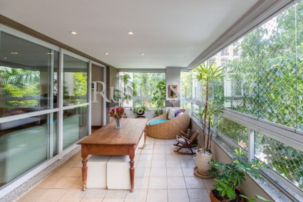 Apartamento, 3 quartos, 188 m² - Foto 1