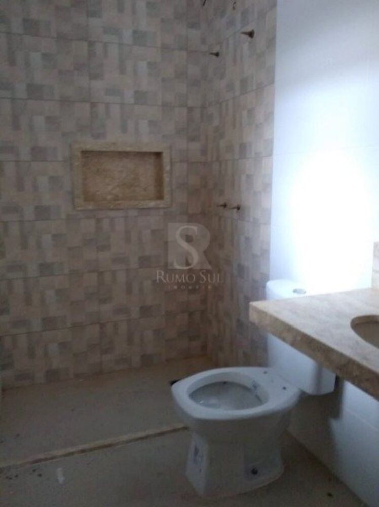 Casa à venda com 3 quartos, 180m² - Foto 9