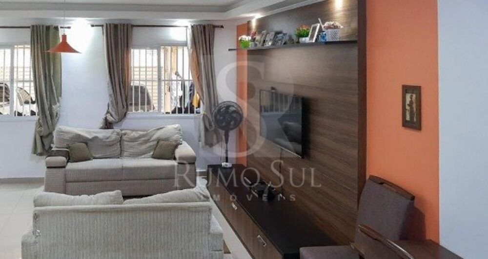 Casa, 3 quartos, 94 m² - Foto 1