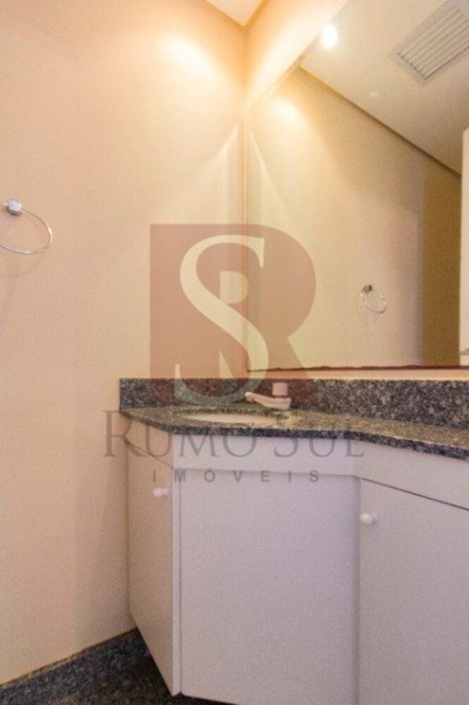 Apartamento à venda com 3 quartos, 121m² - Foto 1