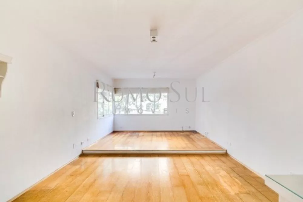 Apartamento à venda com 3 quartos, 137m² - Foto 2