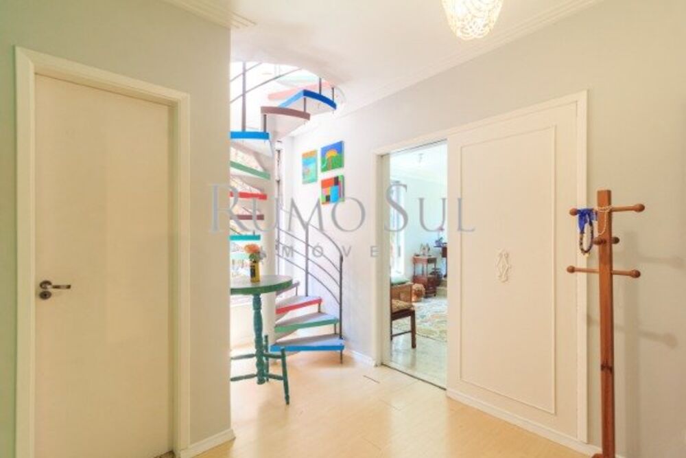 Casa, 4 quartos, 249 m² - Foto 1