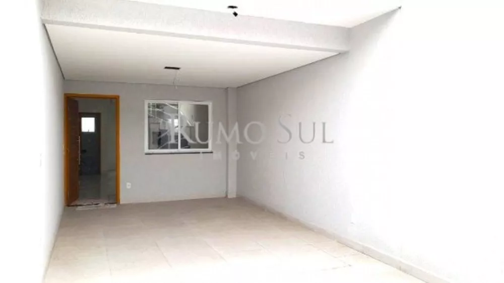 Casa à venda com 3 quartos, 95m² - Foto 1