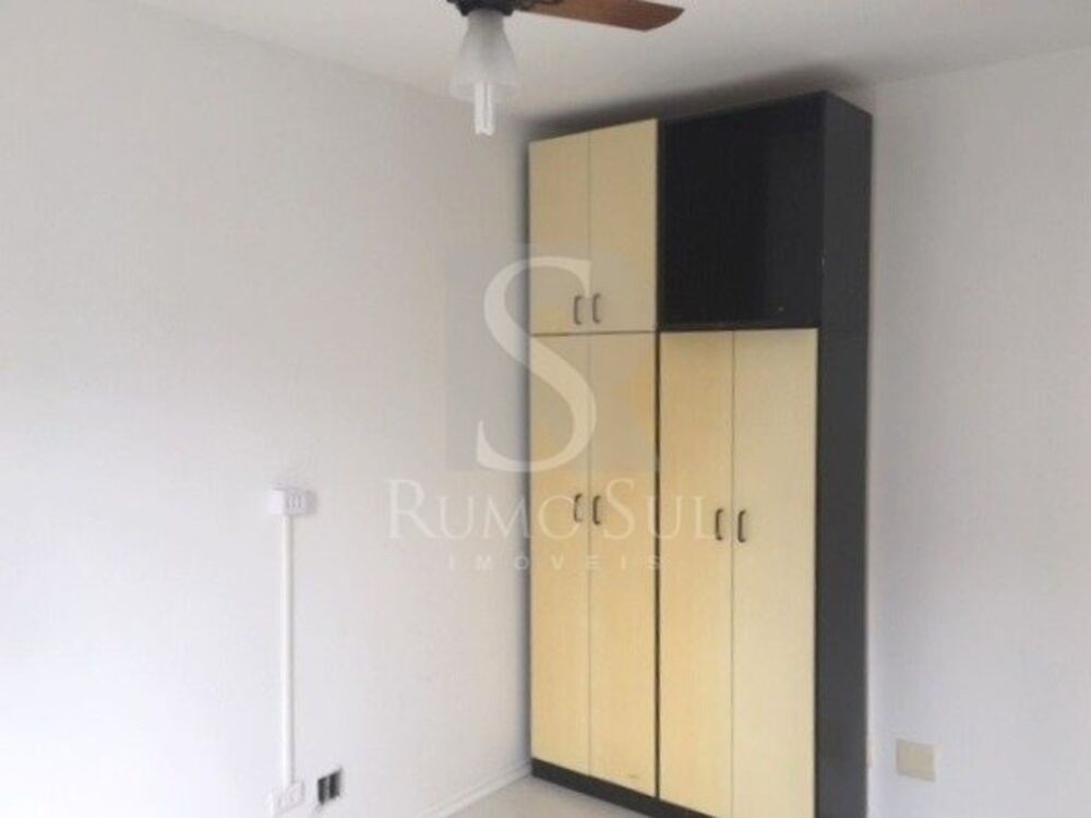 Casa de Condomínio à venda com 3 quartos, 205m² - Foto 3