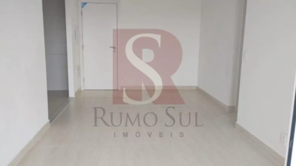 Apartamento à venda com 2 quartos, 64m² - Foto 3