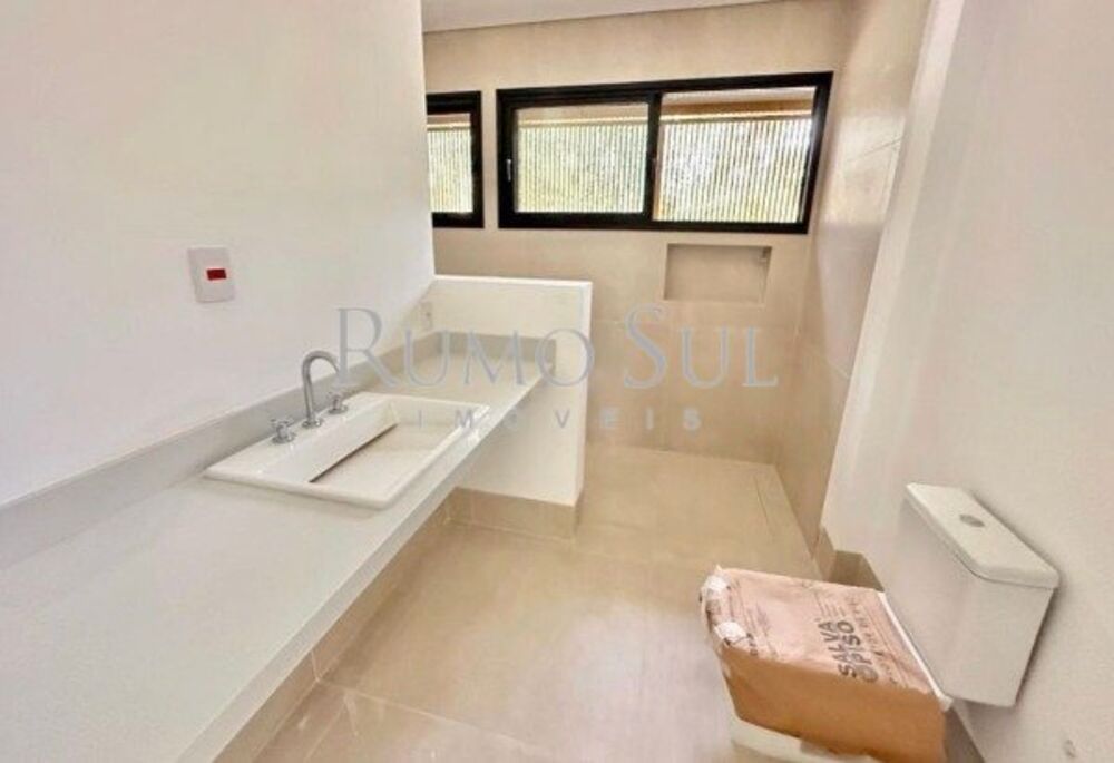Casa de Condomínio à venda com 3 quartos, 748m² - Foto 3