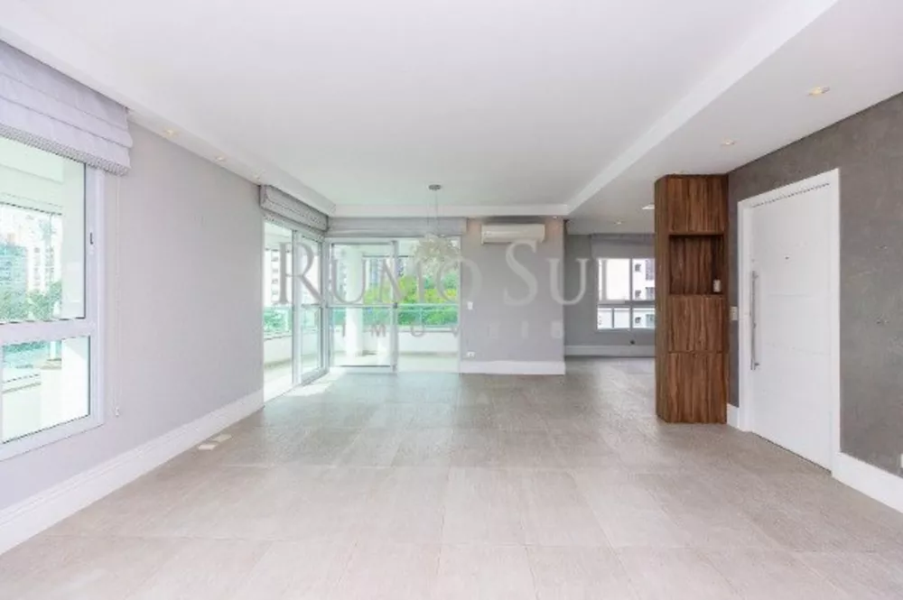 Apartamento à venda com 3 quartos, 155m² - Foto 2