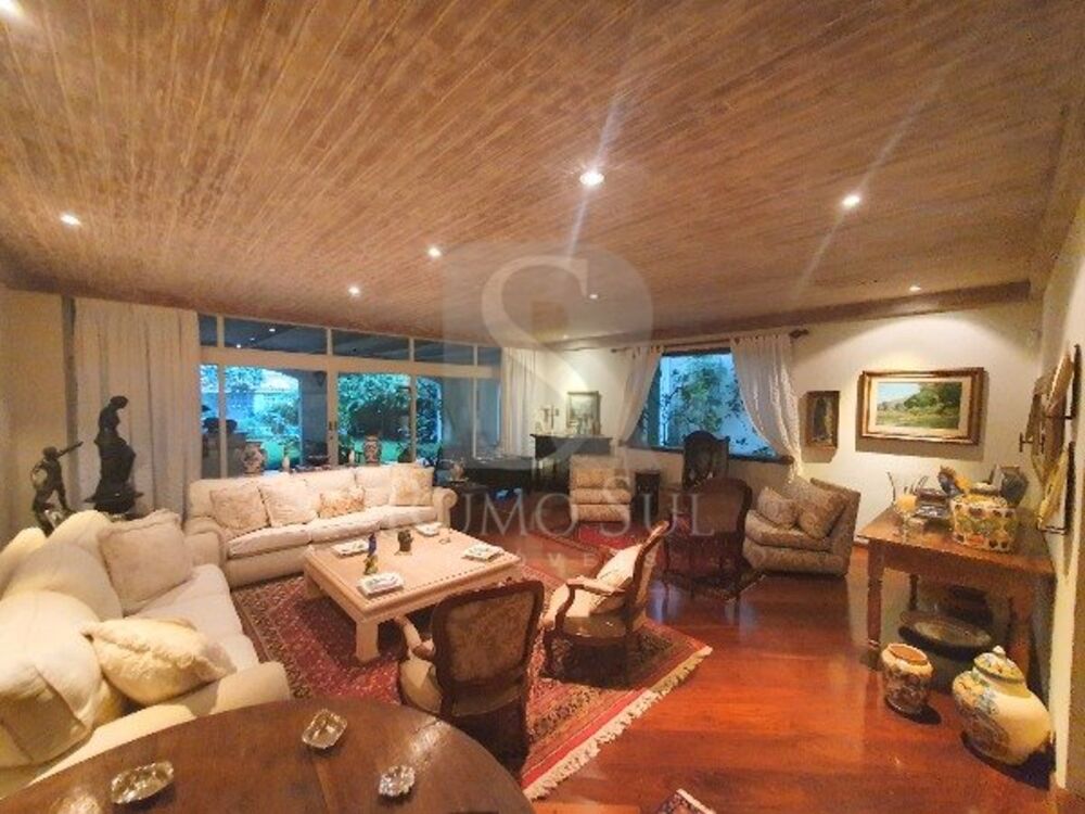 Casa, 3 quartos, 334 m² - Foto 1