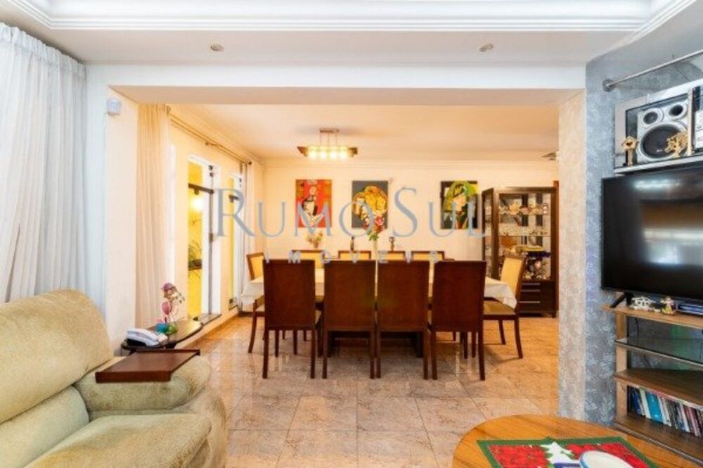 Casa à venda com 4 quartos, 228m² - Foto 2