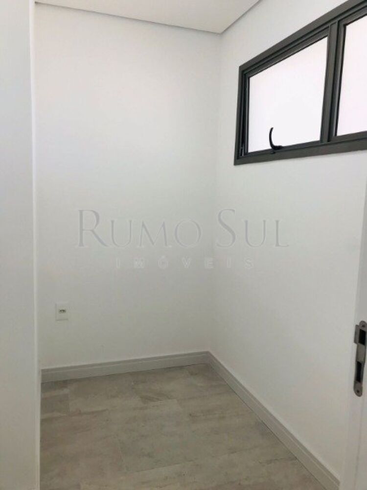 Apartamento para alugar com 3 quartos, 232m² - Foto 11