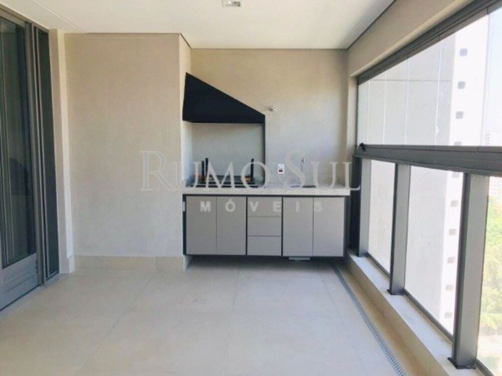 Apartamento para alugar com 3 quartos, 232m² - Foto 3
