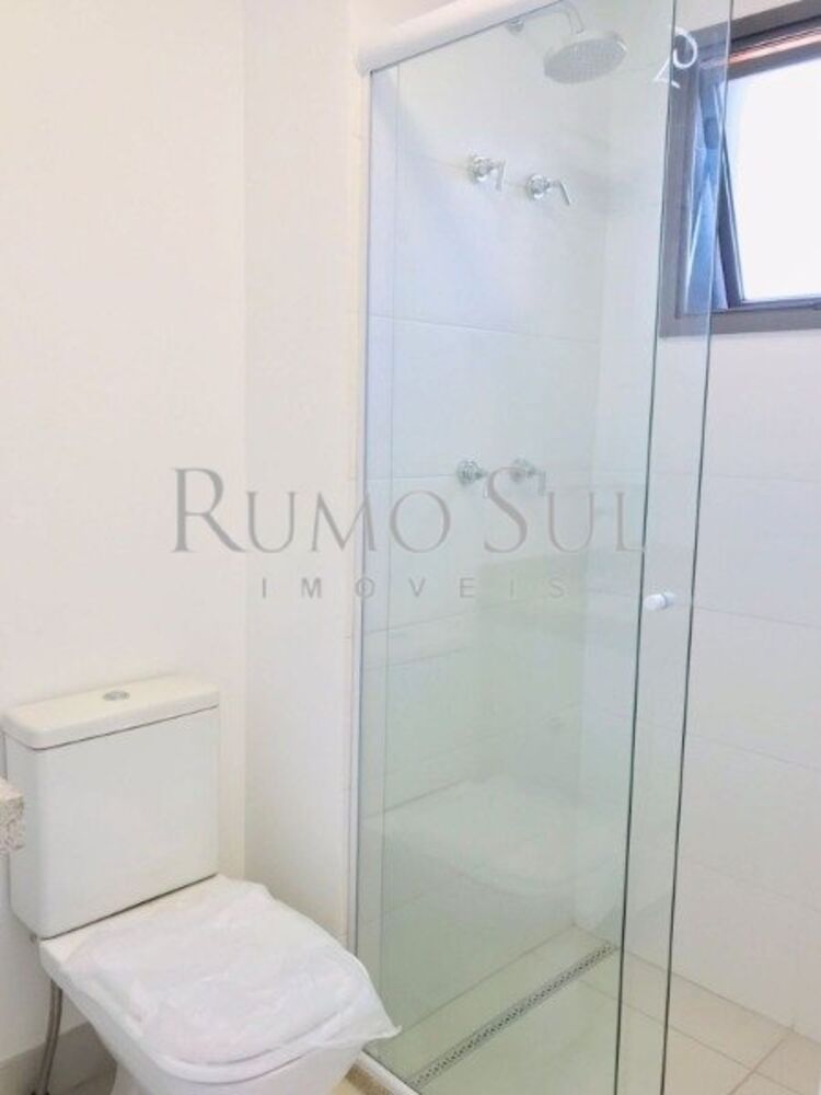 Apartamento para alugar com 3 quartos, 232m² - Foto 8