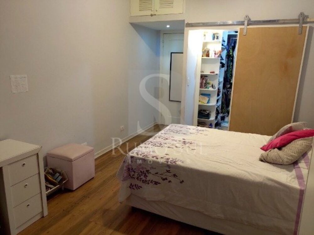 Casa, 6 quartos, 240 m² - Foto 2