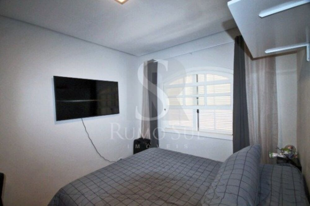 Casa, 6 quartos, 240 m² - Foto 8