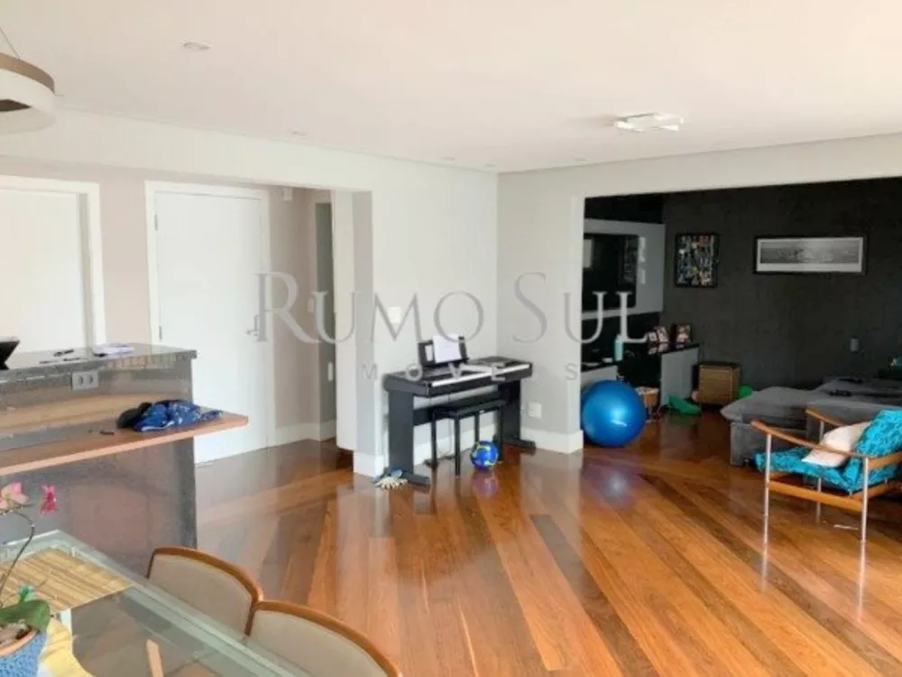 Apartamento, 3 quartos, 148 m² - Foto 1