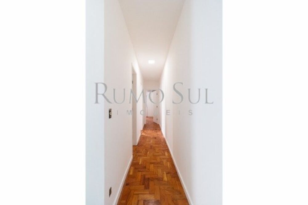 Casa à venda com 3 quartos, 130m² - Foto 1