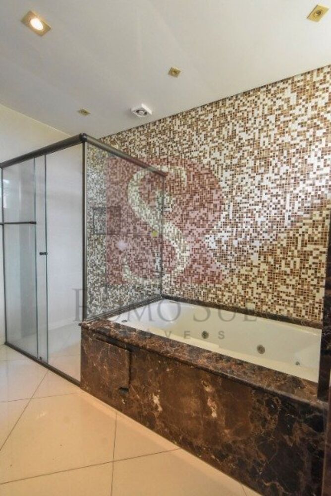 Casa, 3 quartos, 279 m² - Foto 2